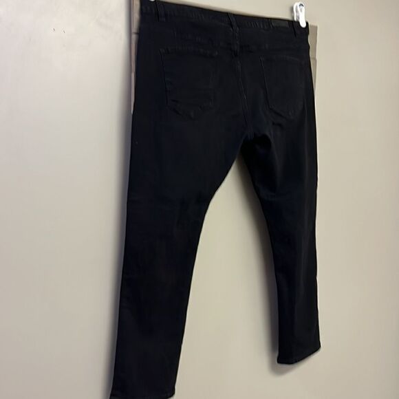 Kenneth Cole NY 5-Pocket Regular Fit “Today is Your Day” Black Jeans- 42” by 30” - Picture 5 of 16